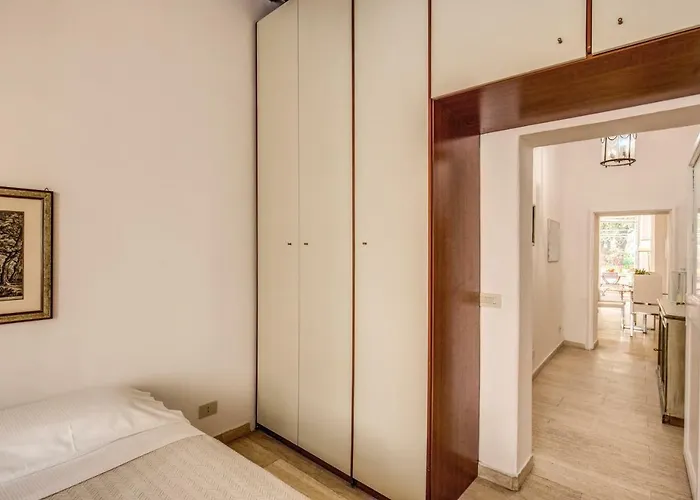 O Casa Fienaroli 2 * Rome